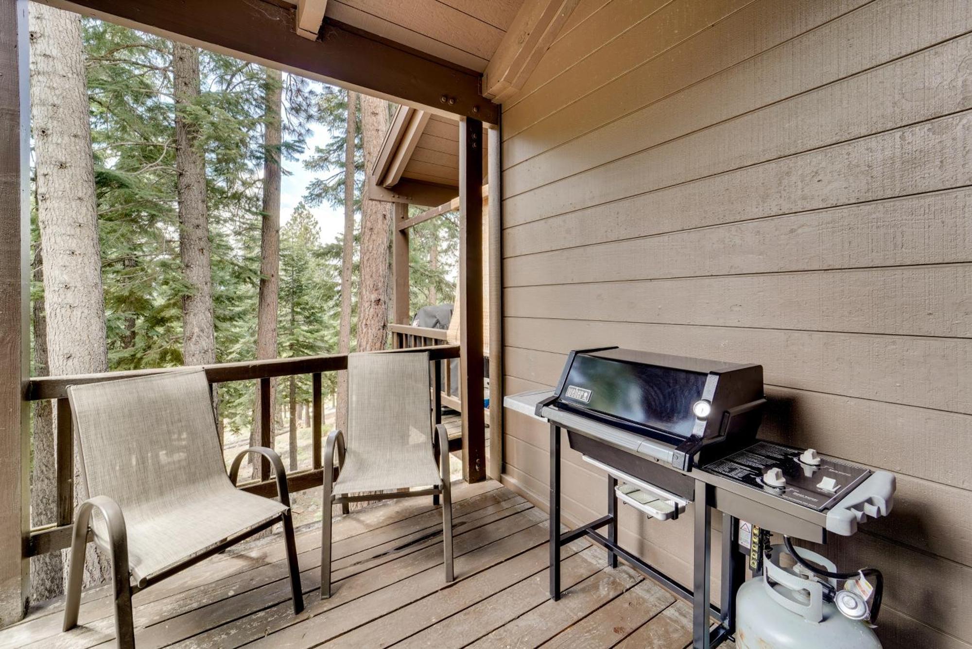 Classic Truckee Condo 1 Mi To Northstar Village! Exterior photo